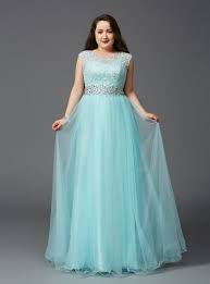 Anda juga bisa membuatnya menggabungkannya dengan beberapa aksesoris. 45 Model Long Dress Brokat Pesta Modern Terbaru 2020