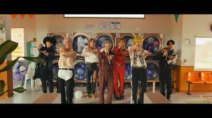The track appears on the butter cd single, which dropped on friday and also houses instrumental versions of each of the songs. Bts Permission To Dance Who S Who K Pop Database Dbkpop Com