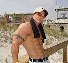 We did not find results for: Call Me Crazy But This Guy May Have Photoshopped Some Muscles Into His Dating Profile Picture The Adventures Of Accordion Guy In The 21st Century