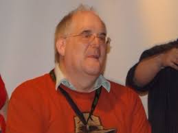 I always like posts from others sharing ST actors in cameos elsewhere. And  with Q in the headlines right now, I had to share one myself when I came  across John de