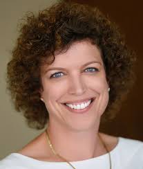 Sara Dolan's Instagram, Twitter & Facebook