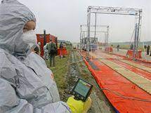 První písemná zmínka se datuje k roku 1381, název vznikl z osobního jména temela. Po Vybuchu V Temeline Museli Do Sprch Lidi I Auta Idnes Cz