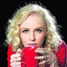 Thea Middleton's Instagram, Twitter & Facebook