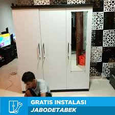 Di kehidupan yang serba modern sekarang, maka. Jual Lemari Pakaian Rak Baju Gantungan Gamis 3 Pintu Putih Terbaru Juni 2021 Blibli