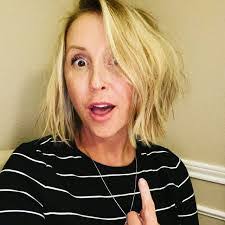 Jennifer Hutcherson's Instagram, Twitter & Facebook