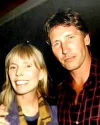 As the Morrison Hotel Gallery puts it, here's “Joni in Georgia O'Keeffe  mode at her beautiful painted house in Bel Air.” Photo by Guido Harari in  1991.