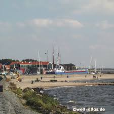 Because of this people in urk still talk about living 'on' urk instead of 'in' urk. Photo Urk Netherlands Welt Atlas De