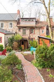 1811 Historic Stone Hill Home: Private Sanctuary