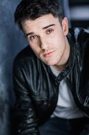 Jonathan Mason's Instagram, Twitter & Facebook