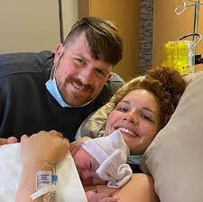 Apparently they met after chris weidman brought wonderboy in for his training camp for silva! Chris Weidman Ig Post Congratulations To My Sister Callahalla An