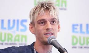Aaron Carter qua đời ở tuổi 34