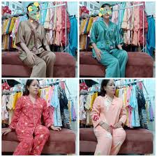 It typically has a glossy surface and a dull back, one of three fundamental types of textile weaves along with plain weave and twill. Kim Láº¯m Chuyen Gáº¥m Lá»¥a Satin 3d Cao Cáº¥p Cac Kiá»ƒu Gia Yeu ThÆ°Æ¡ng Táº­n XÆ°á»Ÿng Home Facebook