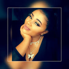 Amanda Blaney's Instagram, Twitter & Facebook