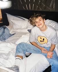 Watch the latest video from romeo beckham (@romeob7). Pin On P E O P L E E E