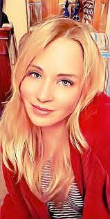 Lori Bussell's Instagram, Twitter & Facebook