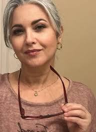 I'm a 45 year old, never married, I'm a high school teacher. 👋🙂 I need  friendship........ Threads.