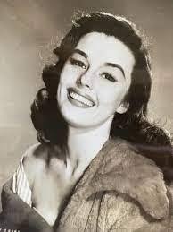 Elaine Stoddard's Instagram, Twitter & Facebook