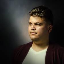 Trina Ortiz (@tinteroperpetuo)