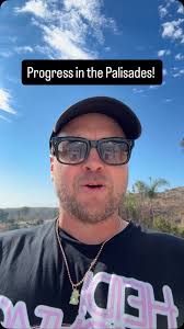 Tune in to @accesshollywood Monday 7:30pm “Heidiwood” album cover shoot  with @klinkostudio segment was picked for “Best Of special” and will air  again in primetime