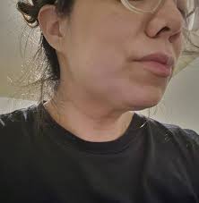 Oh my gosh I just cut up onion, jalapeños, tomatoes and limes and couldn't  get the smell off my hands! Used a little of this