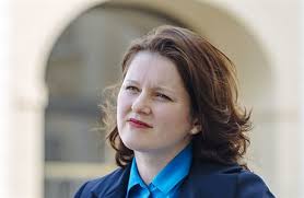 Olga richterová (born 21 january 1985) is a czech linguist, translator and politician. Ministryne Malacova Chce Pro Duchodce Dal 6000 Korun Kompromis S Ano Ale Blokovat Nebude Domov Lidovky Cz