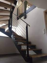 Stahltreppen besitzen verschiedene eigenschaften, einerseits sind sie sehr robust und gleichzeitig auch langlebig. Die 7 Besten Ideen Zu Stahltreppe Innen Stahltreppe Innen Stahltreppen Treppe
