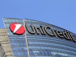Il 14 settembre 2013 si è fuso con la banca popolare di milano. Unicredit Chiude 450 Filiali In Italia Previsti 6 Mila Esuberi In 5 Anni Corriere It