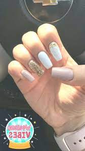 Uñas acrílicas decoradas con mariposas: Nails Acrilico Blancas Beautiful Hands Have Always Been Part Of Our Grooming Rit Unas Acrilicas Blancas Unas Acrilicias De Gel Disenos De Unas Blancas