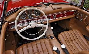1960 Mercedes Benz 300 Sl For More Information Visit Http Mbenz Us M13stp Interior De Autos Autos Interiores