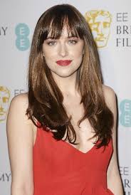 Dakota Johnson Uzun Parlak Kahkul Sac Modelleri Kahkul Uzun Sac Uzun Sac Kahkul Sac