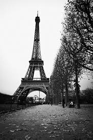 Walaupun sekilas menara eiffel tampak sulit digambar, anda bisa melakukannya dengan banyak latihan. Driwanmasterpiece Collection The Vintage Eiffel Tower Photography Koleksi Foto Antik Menara Eiffel Eiffel Tower Photography Eiffel Tower Tower