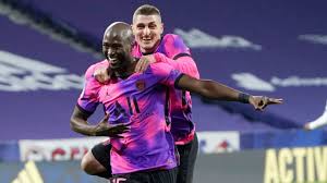 Он играет на позиции опорный. Psg Lesao Tira Danilo Pereira Do Duelo Pela Lideranca Isolada Maisfutebol