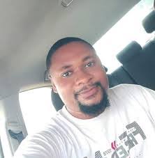 Akua Oduraa's Instagram, Twitter & Facebook