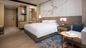 Courtyard Shanghai Hongqiao Shanghai Business Hotels In 2020 Hotel Bedroom Design Hotel Room Interior Hotel Room Design