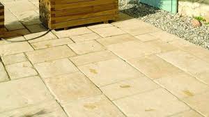 Entretenir Sa Terrasse Dalles pierre reconstituée, béton ou terre cuite. maison com