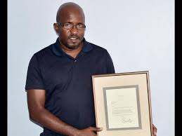 President Obama says thanks to MoBay artist