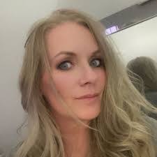 Debra Barr's Instagram, Twitter & Facebook