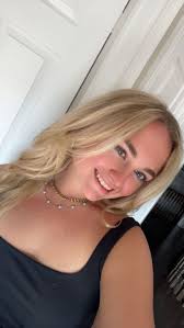 Chantal Perry's Instagram, Twitter & Facebook