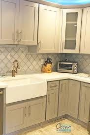 Clover Arabesque Blanco Glass And Carrara Marble Tile For Kitchen Design Inspiration Order A Kitchen Inspiration Design Kitchen Tiles White Arabesque Tile