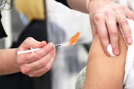A volunteer participating in the astrazeneca vaccine trial having blood drawn in oxford, england, last week.credit.andrew testa for the new york times. Uyz0wwiq6sinm