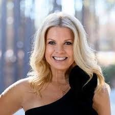 Pamela Temple's Instagram, Twitter & Facebook