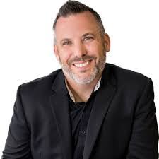 Robert Dischert's Instagram, Twitter & Facebook