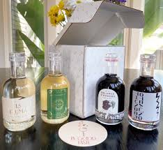 Free returns 100% satisfaction guarantee fast shipping 110 Corporate Gift Ideas That Will Break Through The Noise