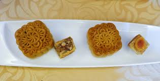 The menus that end with tai thong mooncakes are priced at rm588 for 10 persons and rm388 for six. Eat Drink Kl Tai Thong Malaysia Mid Autumn Mooncakes And Set Menu Promotions 2018