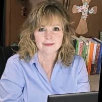 Diane Langan's Instagram, Twitter & Facebook