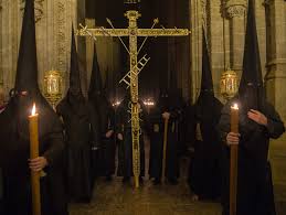 Maybe you would like to learn more about one of these? La Madruga Por Que Ver El Paso Mas Antiguo De Sevilla