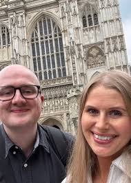 This little beauty caught my eye, distracting me from writing about  Susannah Horenbout & Anne Boleyn for an exhibition catalogue! It is such a  beautiful little 16th-century miniature of Queen Mary I,