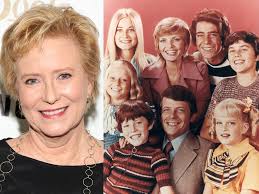 Jan Brady's original 1950s beach bungalow sells for $US3.9million