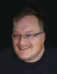 Lesley Earsery's Instagram, Twitter & Facebook