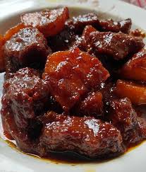 Adonan ini kemudian dibungkus melilit tusukan bambu, batang tebu, atau batang serai, lalu dipanggang di atas bara arang. Blog Pendidikan Resep Rendang Daging Sapi Pedas